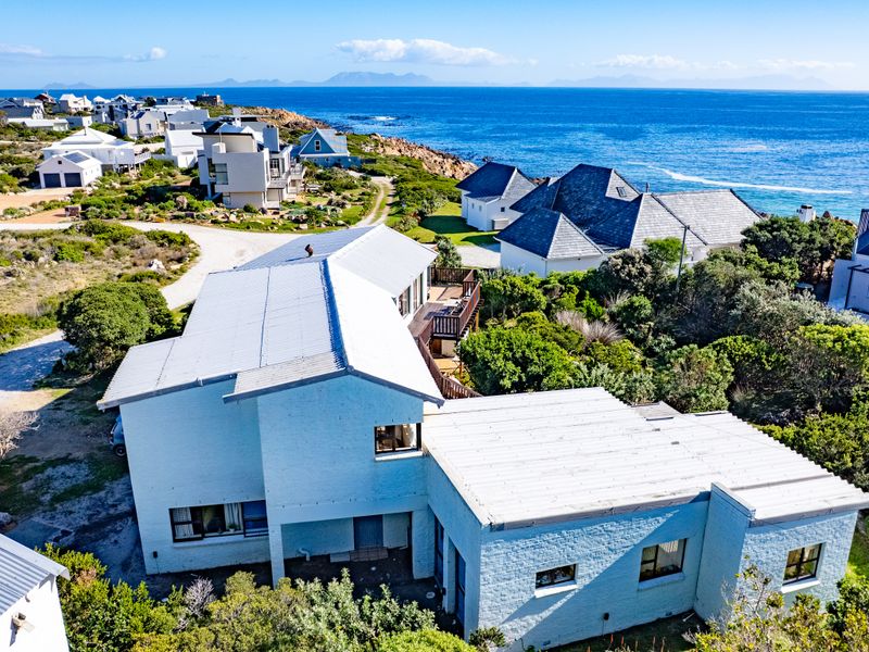 6 Bedroom Point Property in Pringle Bay for Sale - Photo 2