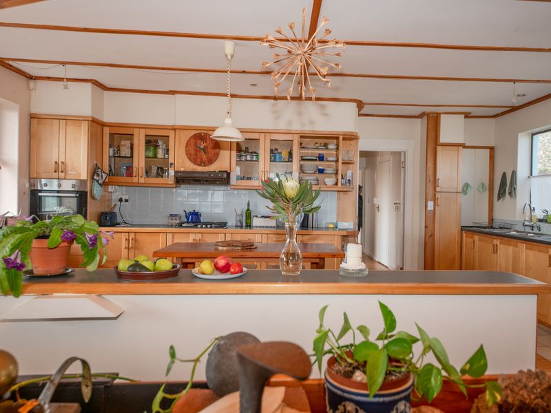 6 Bedroom Point Property in Pringle Bay for Sale - Photo 10