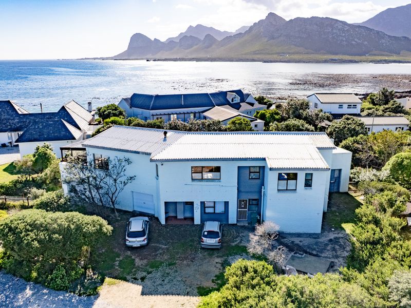 6 Bedroom Point Property in Pringle Bay for Sale - Photo 1