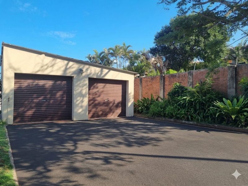 Spacious 3 Bedroom Family Home with cottage - Photo 3