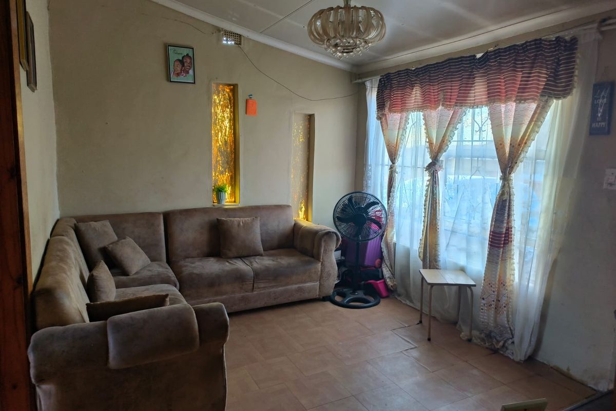 Two Bedroom House For Sale in Jouberton - Photo 3