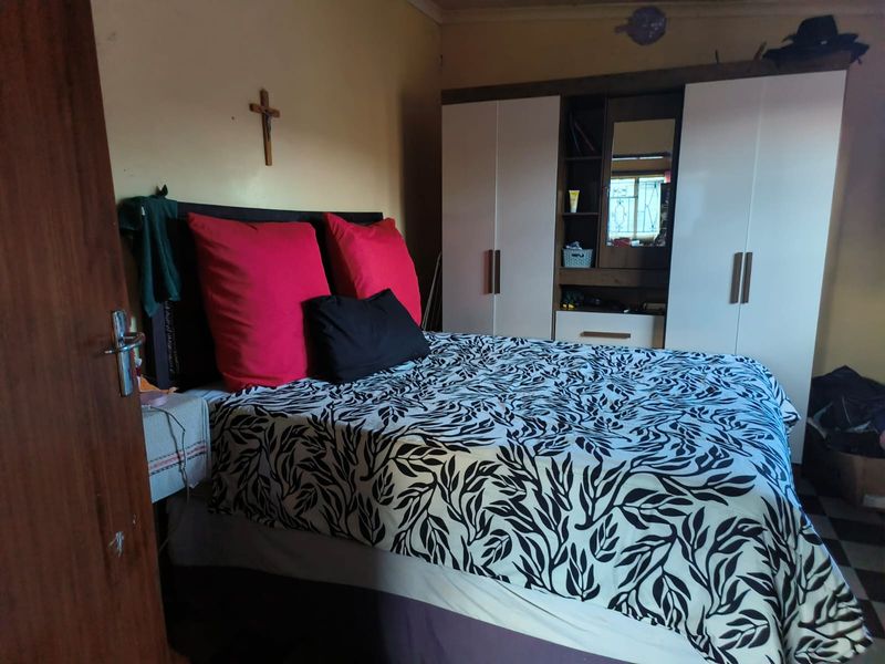 Two Bedroom House For Sale in Jouberton - Photo 7