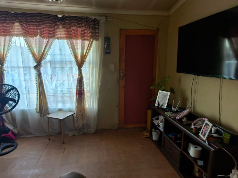 Two Bedroom House For Sale in Jouberton - Photo 4