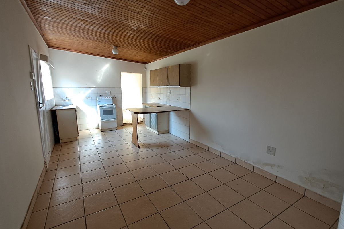 Family home with flatlet for sale - Photo 4