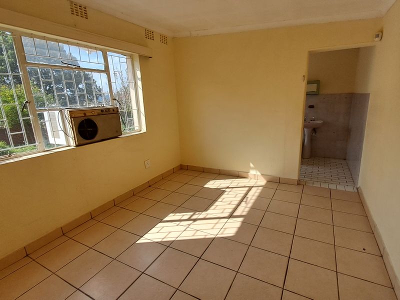 Family home with flatlet for sale - Photo 10