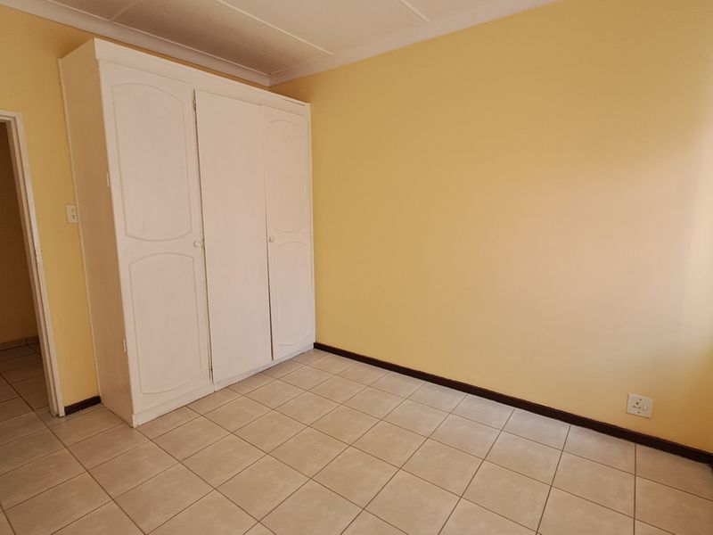 Family home with flatlet for sale - Photo 6
