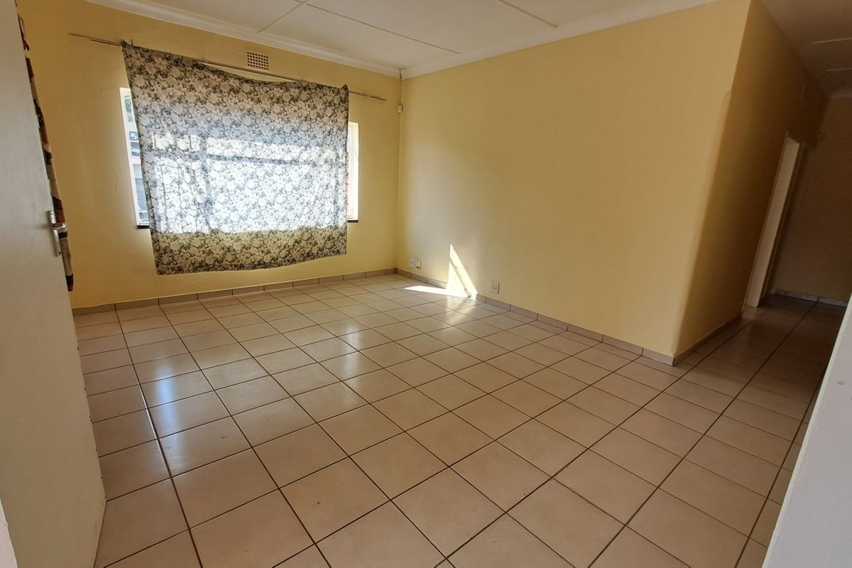 Family home with flatlet for sale - Photo 3