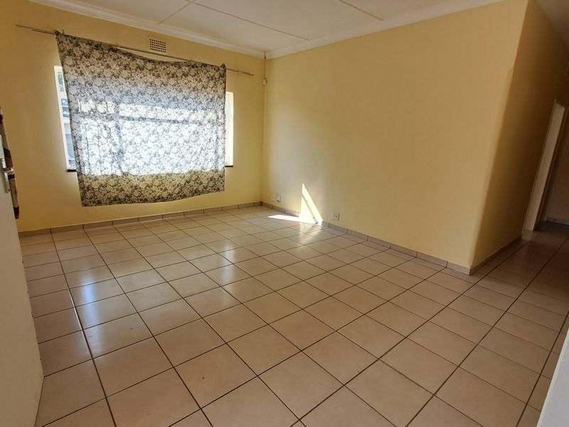 Family home with flatlet for sale - Photo 3