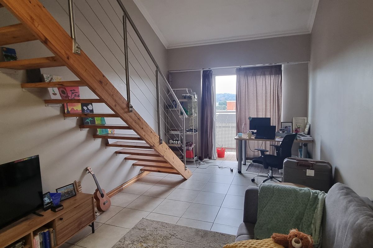 Ideal Location - Photo 3