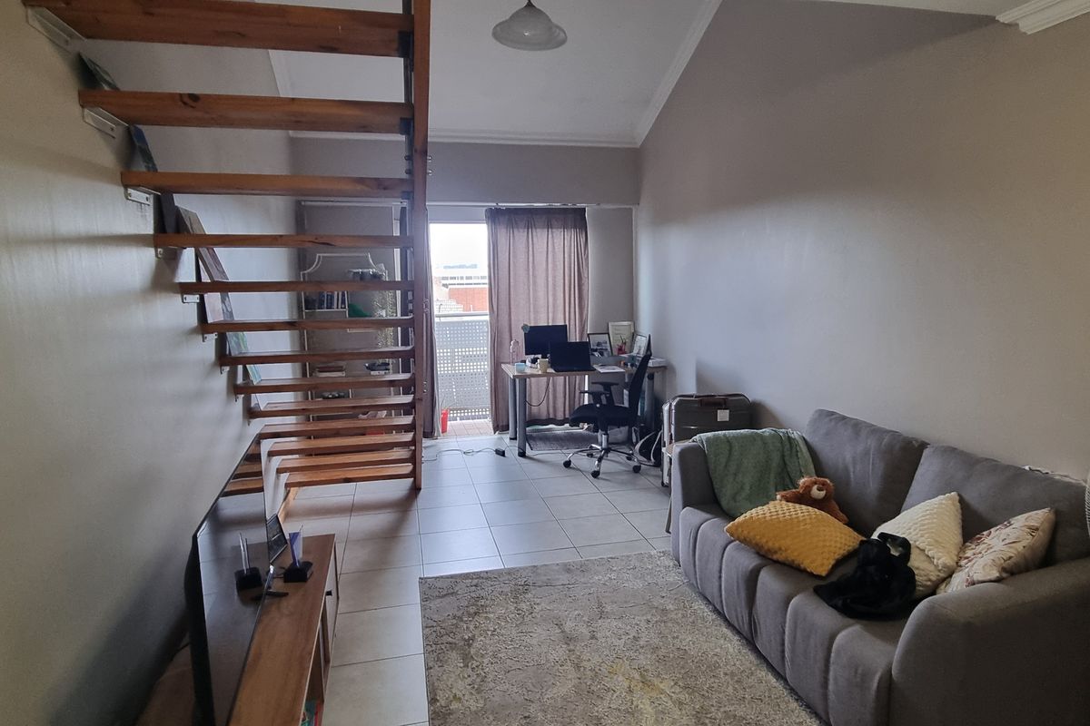 Ideal Location - Photo 2
