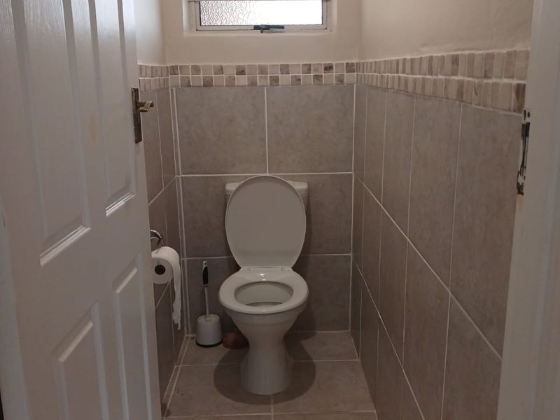 3 Bedroom Family Home - Moss rd - Photo 10
