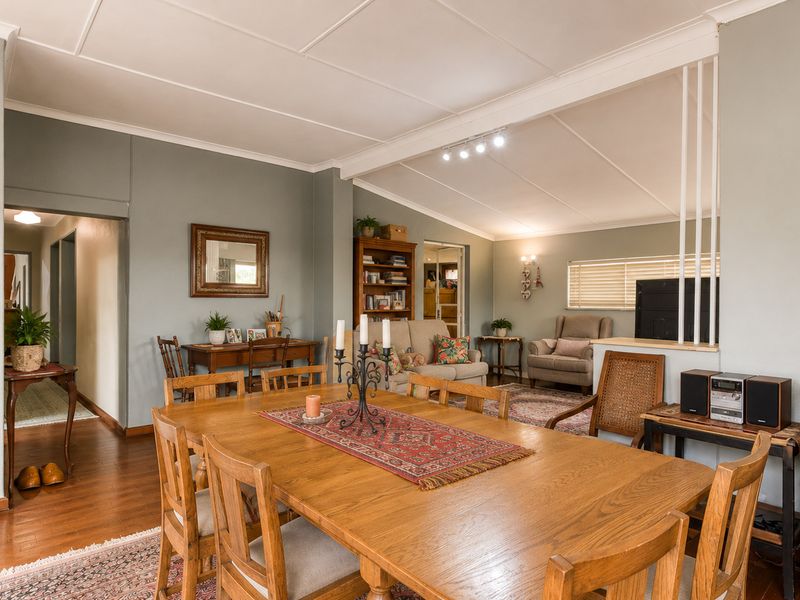 Dual Living, Solid Investment! - Photo 3