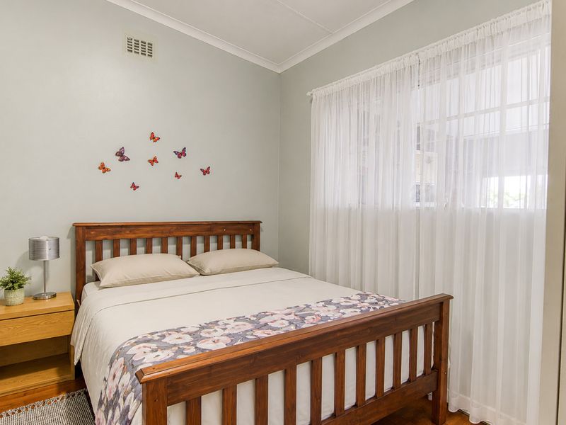 Dual Living, Solid Investment! - Photo 8
