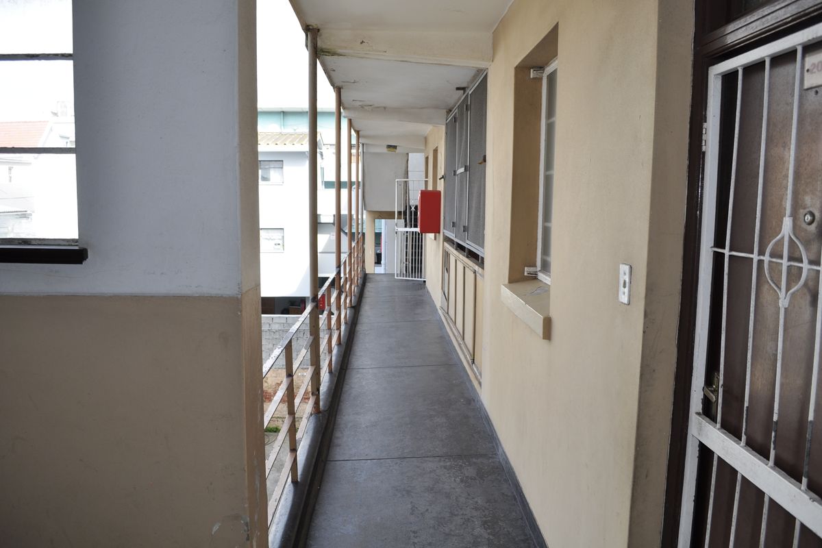 1 Bedroom Apartment n Central! - Photo 3