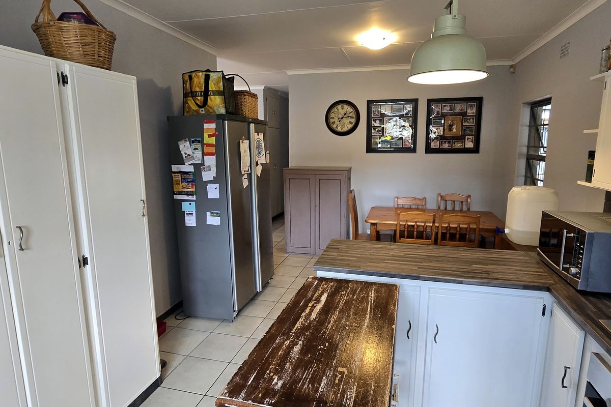 Family Home with Endless Possibilities in Colts Hill going on auction - Photo 3