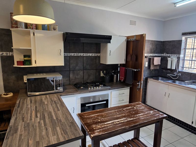 Family Home with Endless Possibilities in Colts Hill going on auction - Photo 1