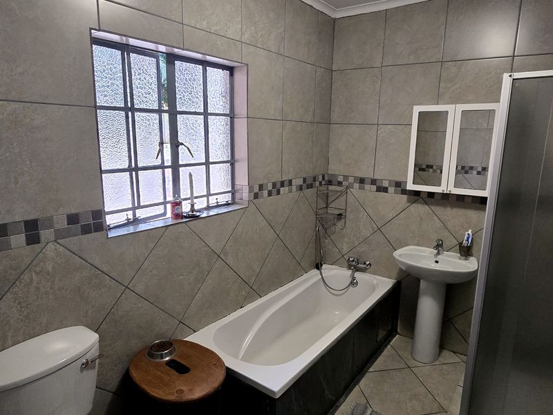 Family Home with Endless Possibilities in Colts Hill going on auction - Photo 10