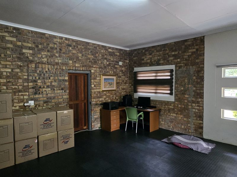Family Home with Endless Possibilities in Colts Hill going on auction - Photo 6