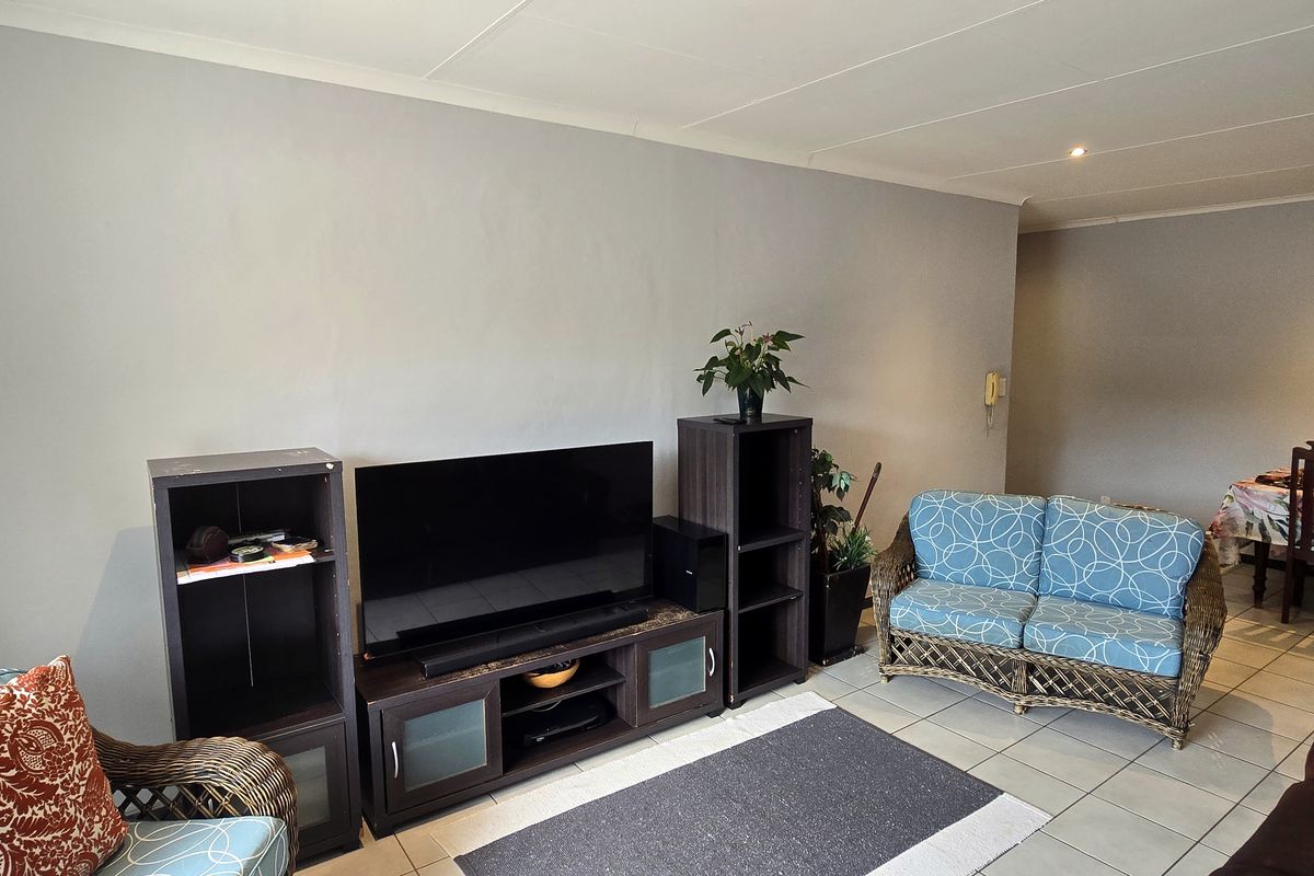 Family Home with Endless Possibilities in Colts Hill going on auction - Photo 4