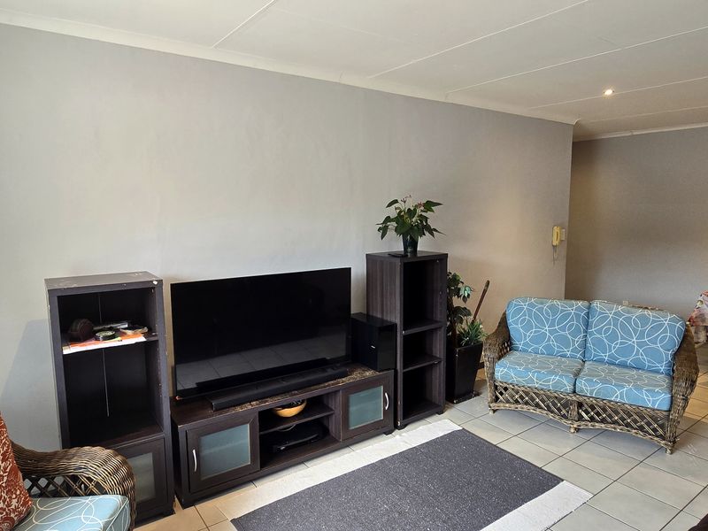 Family Home with Endless Possibilities in Colts Hill going on auction - Photo 4