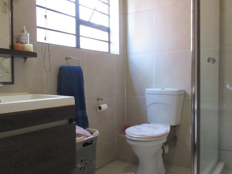 Modern 3-Bedroom Apartment for Sale in Amsterdam Lifestyle Estate, Olivedale - Photo 4