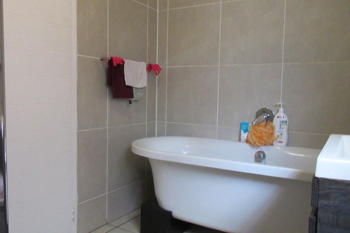 Modern 3-Bedroom Apartment for Sale in Amsterdam Lifestyle Estate, Olivedale - Photo 5