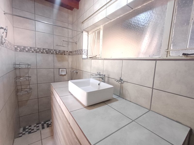 Versatile Property Offering Space, Comfort & Convenience - Photo 5