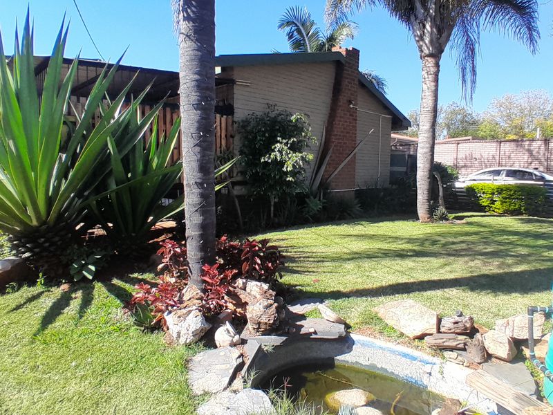 Versatile Property Offering Space, Comfort & Convenience - Photo 1