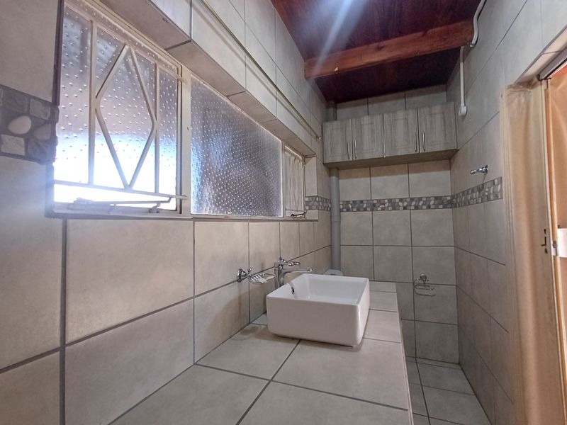 Versatile Property Offering Space, Comfort & Convenience - Photo 6