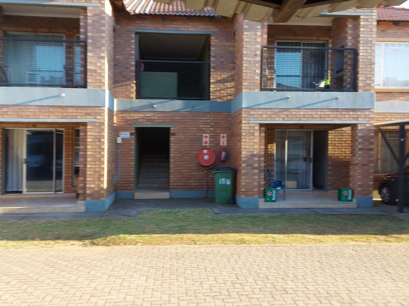 Excellent Investment Opportunity with Strong Rental Potential - Woodridge Park - Photo 1
