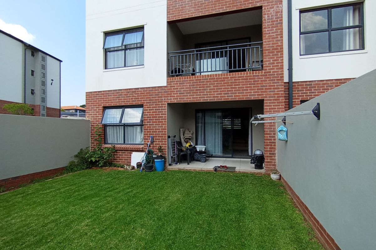 Modern 2-Bedroom Garden Apartment for Sale in Northgate, Randburg - Photo 2