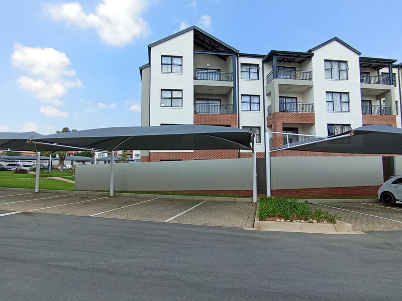 Modern 2-Bedroom Garden Apartment for Sale in Northgate, Randburg - Photo 1