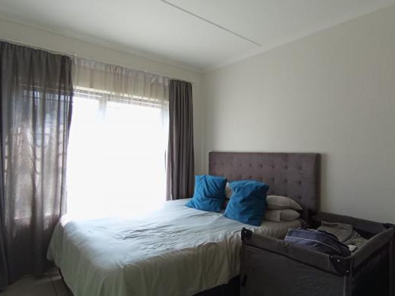 Modern 2-Bedroom Garden Apartment for Sale in Northgate, Randburg - Photo 7