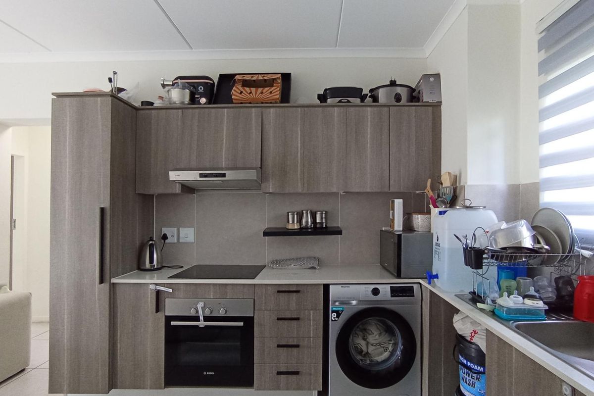 Modern 2-Bedroom Garden Apartment for Sale in Northgate, Randburg - Photo 3