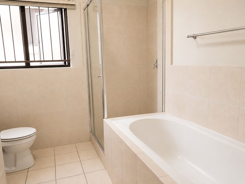 Perfect blend of comfort and convenience! - Photo 9