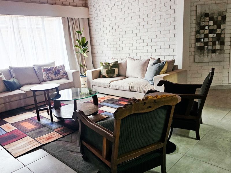 Spacious Modern Family Home for Sale in Florauna, Pretoria - Photo 9