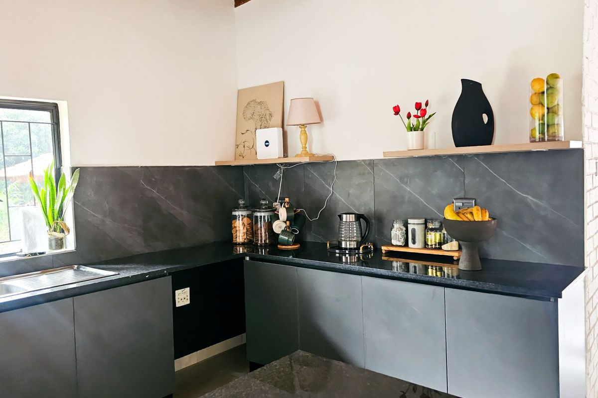Spacious Modern Family Home for Sale in Florauna, Pretoria - Photo 4