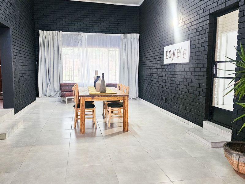 Spacious Modern Family Home for Sale in Florauna, Pretoria - Photo 6