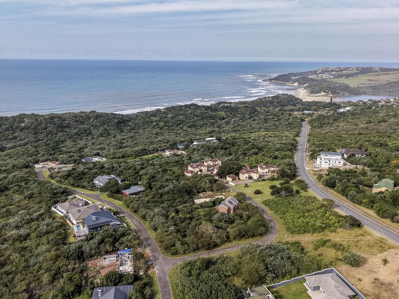 Discover a prime 698m2 vacant land for sale in Cintsa East – your perfect canvas awaits! - Photo 1