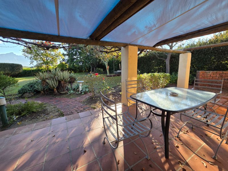 Fully Furnished Luxury Chalet Rentals at Villa Tarentaal – 6-Month Country Living in Tulbagh - Photo 2