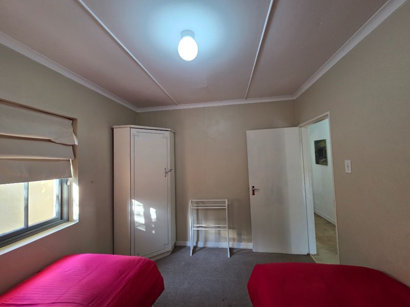 Fully Furnished Luxury Chalet Rentals at Villa Tarentaal – 6-Month Country Living in Tulbagh - Photo 10