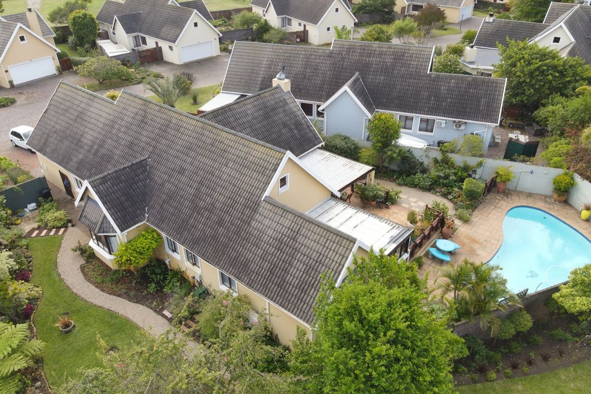 A Garden Route Gem of Rare Distinction - Photo 4