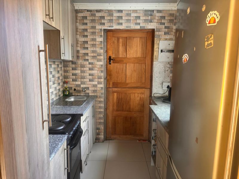 Prime Opportunity: 3 Bedroom Fixer-Upper at the Right Price - Photo 5