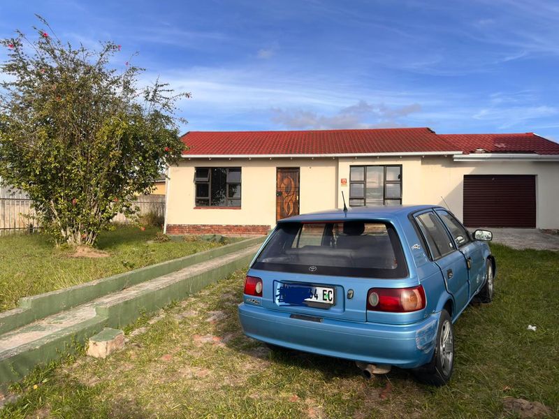 Prime Opportunity: 3 Bedroom Fixer-Upper at the Right Price - Photo 2