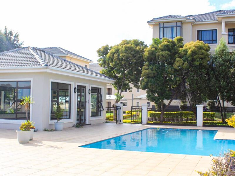 Modern 2 Bedroom Apartment for Sale in Summerset, Midrand - Photo 1