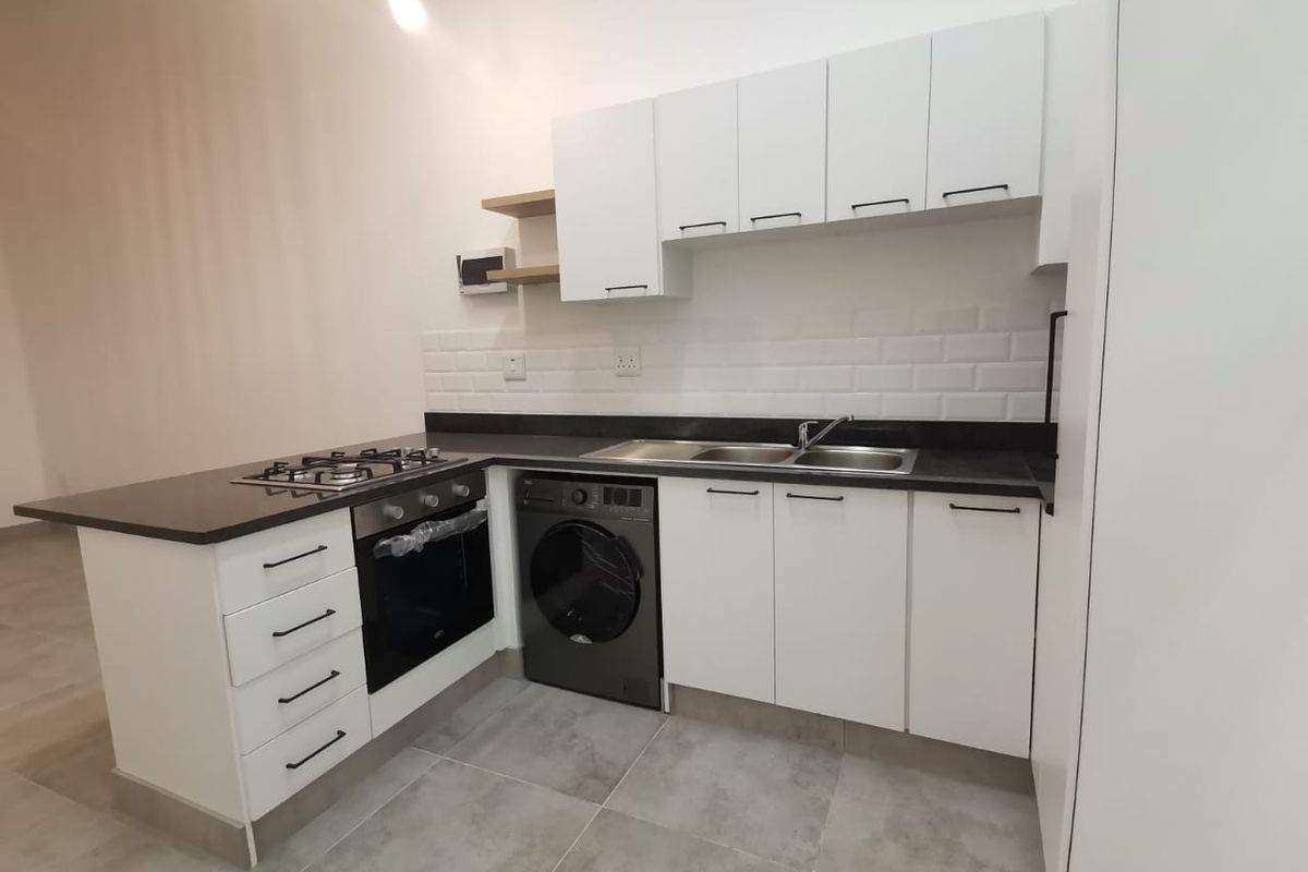 Modern 1 Bedroom Apartment in Prime Hilton - Photo 2