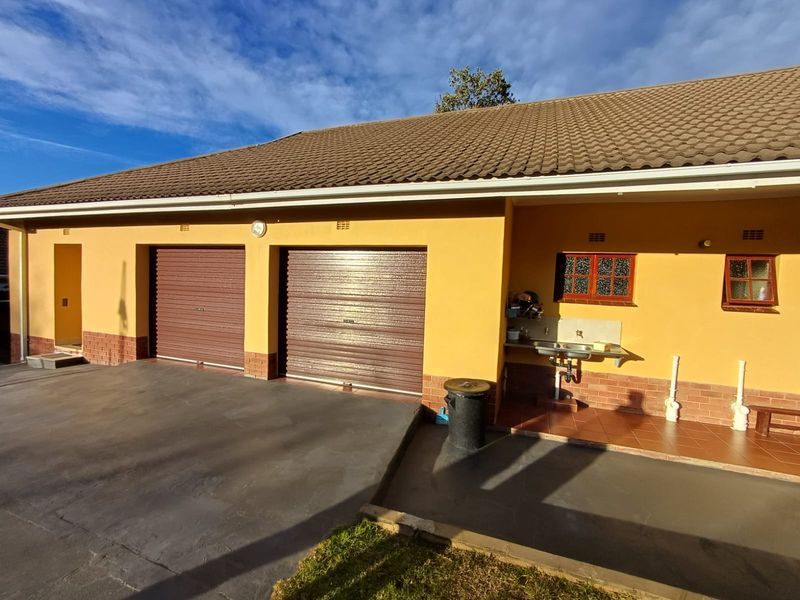MOOI RIVER - 3 bedroom family home with 2 cottages *(with option to buy homeschool-business) - Photo 3
