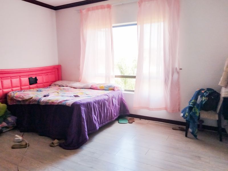 Stunning 2 Bedroom Apartment in the Heart of Summerset - Photo 9