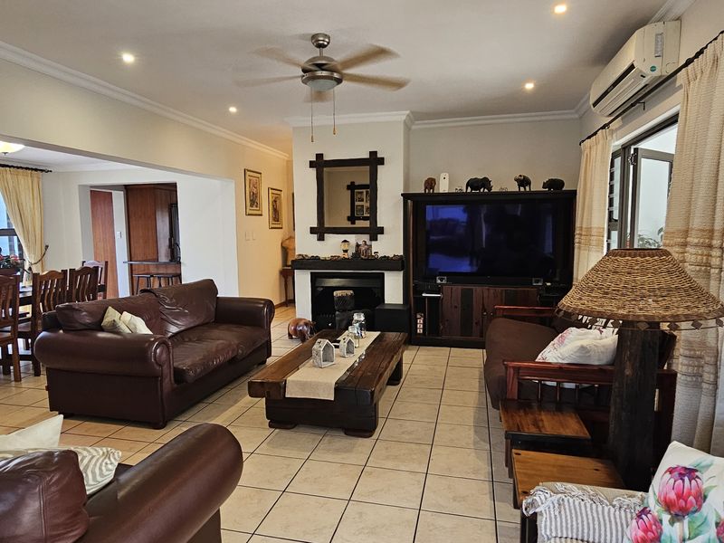 Immaculate 3 Bedroom Home With Flatlet and Unmatched Views - Photo 7