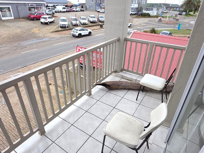 Modern 1‐bedroom apartment in the heart of Dana Bay - Photo 9